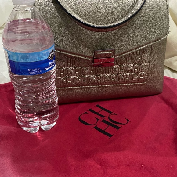 👜Carolina Herrera cross body súper good condition👜 - Picture 13 of 16